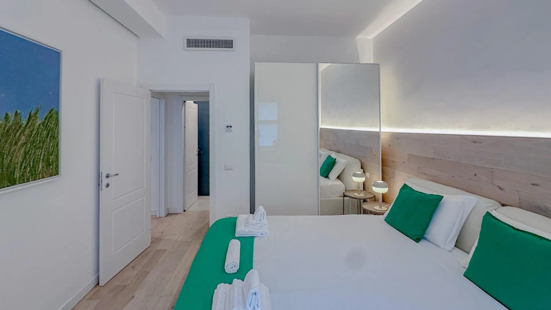 Santa Croce Suite - 10 Mins From Duomo Milan 0*,  Italie